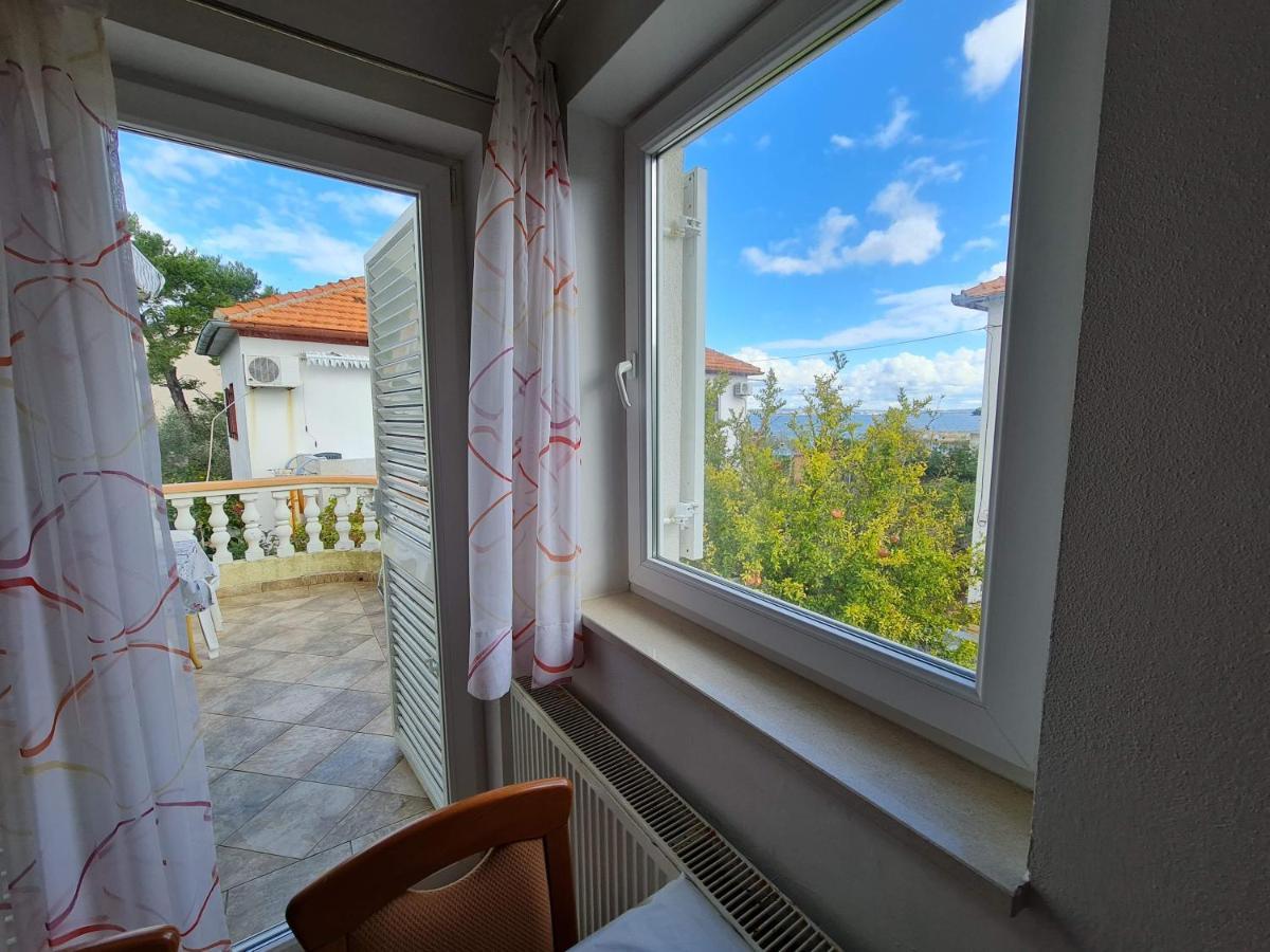 Apartmani Lenka 乌格连 外观 照片