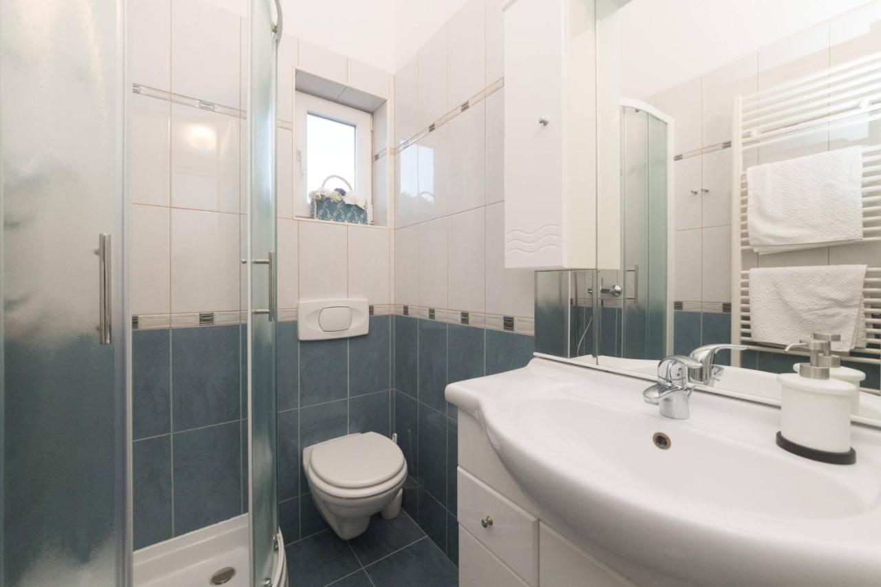 Apartmani Lenka 乌格连 外观 照片